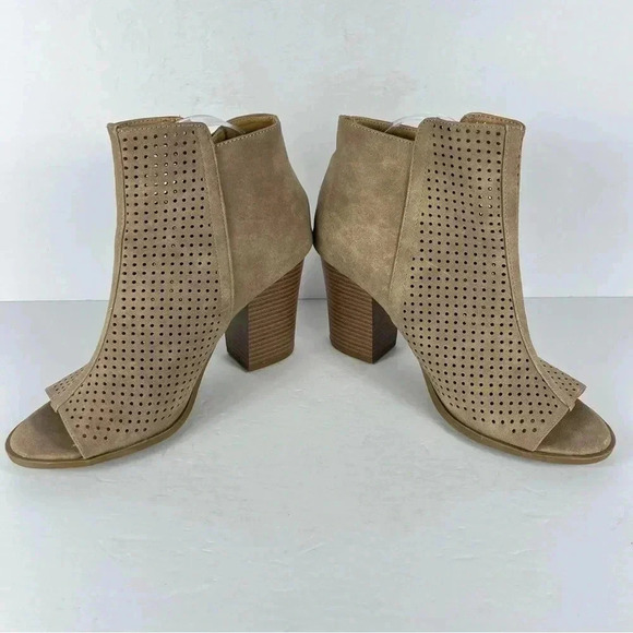 Brash vegan leather  booties - Picture 4 of 8